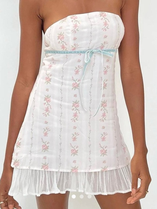 Forever 21 Dresses & Skirts - Forever 21 White Strapless Floral Chemise with Pink Roses and Light Blue Bow